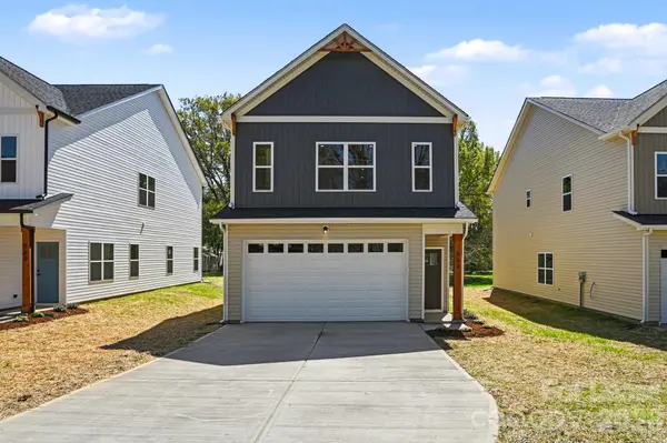 562 W Wilson AVE, Mooresville, NC 28115