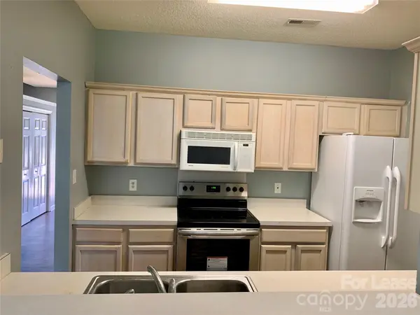 5307 Waverly Lynn LN, Charlotte, NC 28269