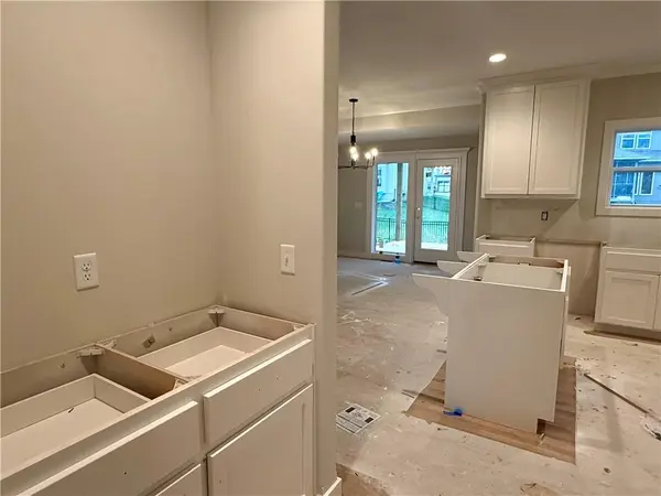8969 NE 99th ST, Kansas City, MO 64157