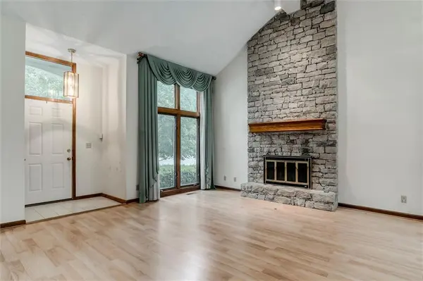 12014 Hemlock ST, Overland Park, KS 66213