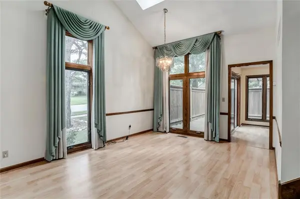 12014 Hemlock ST, Overland Park, KS 66213