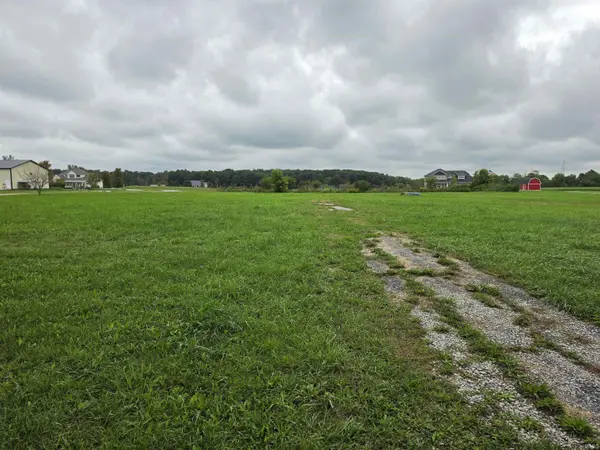 15709 Feighner RD, Roanoke, IN 46783-8741