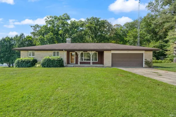1037 N Lincoln DR, Paoli, IN 47454