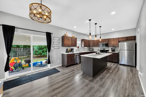 5503 Bay Char CT, Osceola, IN 46561-1301