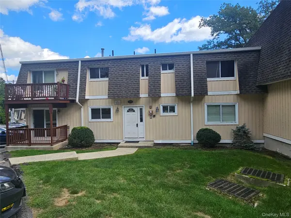 18 Pavilion Ridge WAY #1, Suffern, NY 10901