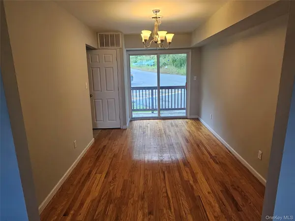 18 Pavilion Ridge WAY #1, Suffern, NY 10901
