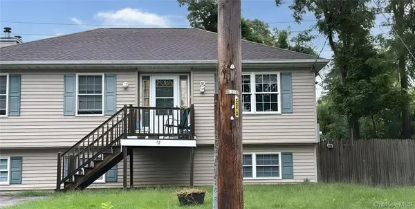 77 Prince RD, Rocky Point, NY 11778