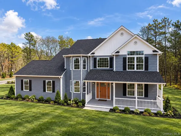 2 Mini CT, Manorville, NY 11949