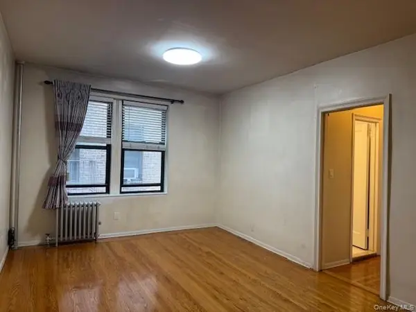 136-05 Sanford AVE #4O, Flushing, NY 11355