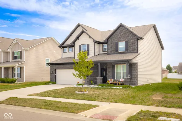 5717 Lauren LN, Columbus, IN 47203