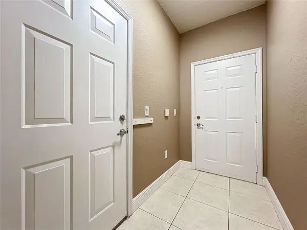 2586 GRAND CENTRAL Pkwy #4, Orlando, FL 32839