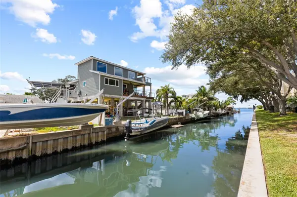 433 S PAULA DR #1, Dunedin, FL 34698