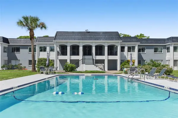 8651 10TH ST N #118, St Petersburg, FL 33702