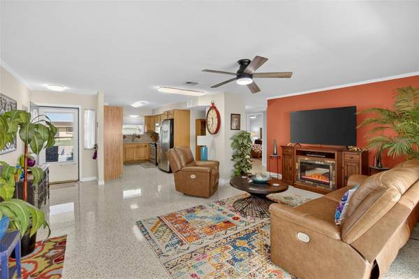 1210 BEACH BLVD, Sun City Center, FL 33573