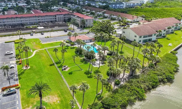 10215 REGAL DR #18, Largo, FL 33774