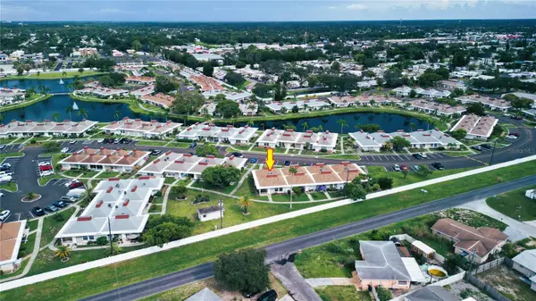 4337 TAHITIAN GARDENS CIR #E, Holiday, FL 34691