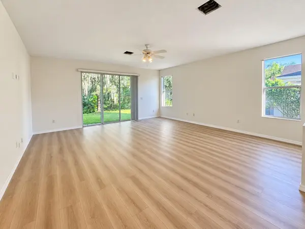 27353 EDENFIELD DR, Wesley Chapel, FL 33544
