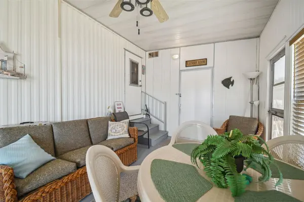 12200 BONANZA DR, Hudson, FL 34667