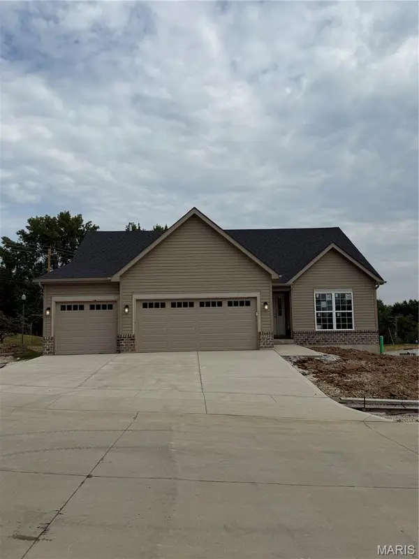 2218 TBB Principia DR, Maryland Heights, MO 63043