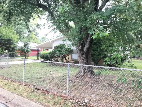 8 Redbud LN, Rolla, MO 65401