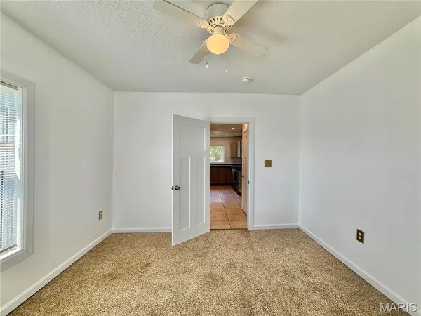 819 Stewart ST, De Soto, MO 63020