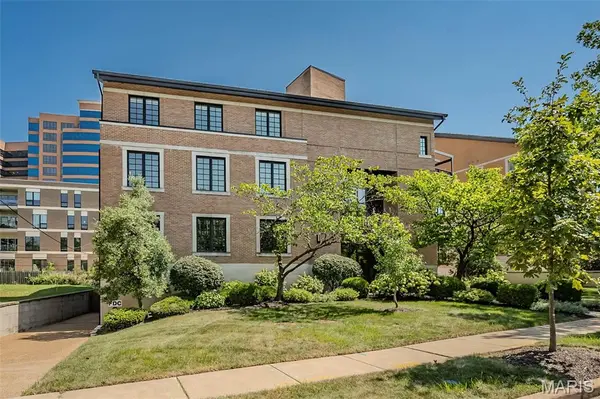 31 Brighton WAY #2B, Clayton, MO 63105
