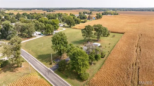 3136 Woodburn RD, Bunker Hill, IL 62014