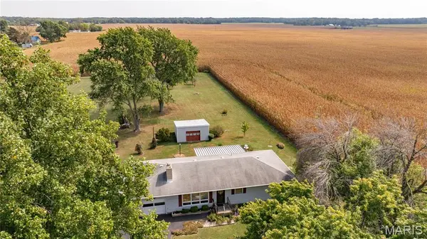 3136 Woodburn RD, Bunker Hill, IL 62014
