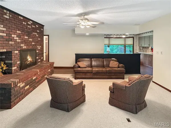 635 E Villa Ridge RD, Villa Ridge, MO 63089