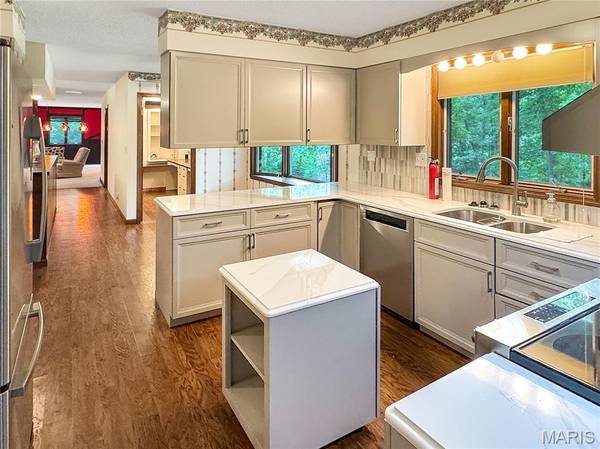 635 E Villa Ridge RD, Villa Ridge, MO 63089