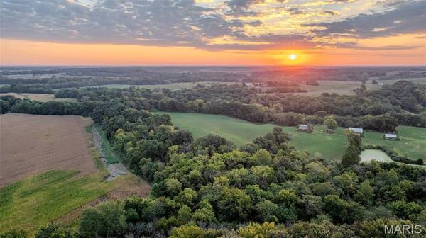 000 Victory RD, Medora, IL 62063