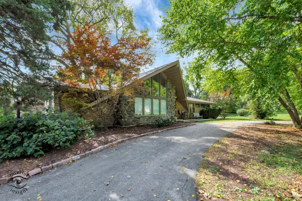 8681 Washington ST, Downers Grove, IL 60516