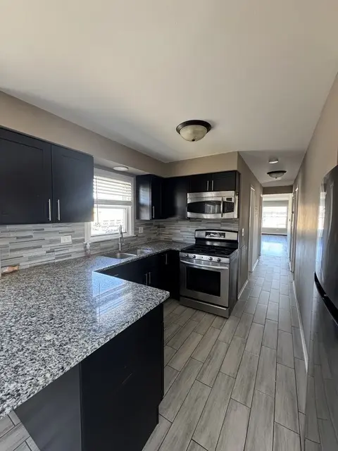 7249 W Belmont AVE #2, Chicago, IL 60634