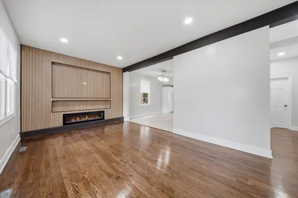 8506 S Euclid AVE, Chicago, IL 60617