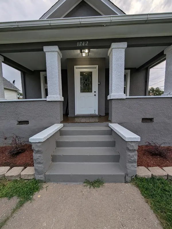 1742 N Howell ST, Davenport, IA 52804