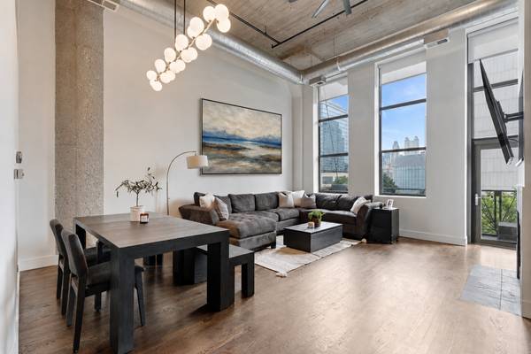 758 N Larrabee ST #319, Chicago, IL 60654