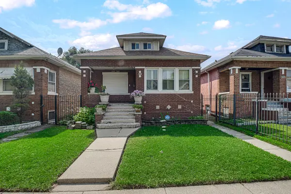 4835 W Haddon AVE, Chicago, IL 60651