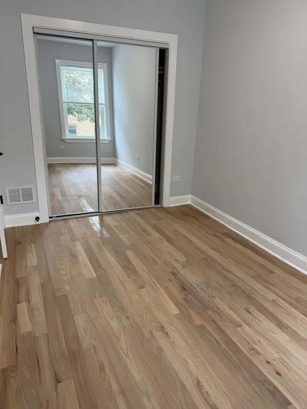 3801 W Belle Plaine AVE #2, Chicago, IL 60618