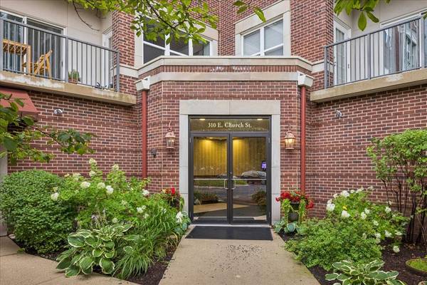 310 E Church AVE #209, Libertyville, IL 60048