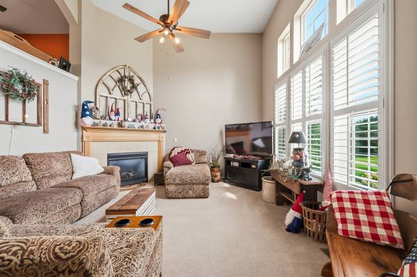 1165 Comiskey AVE #1165, North Aurora, IL 60542