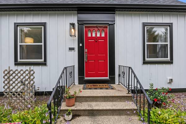 966 Eleanor AVE, Saint Paul, MN 55102