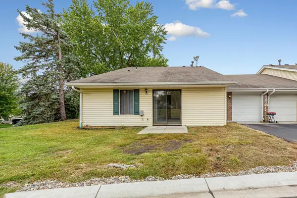 3831 Heather DR, Eagan, MN 55122