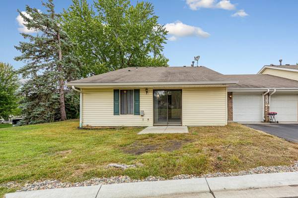 3831 Heather DR, Eagan, MN 55122