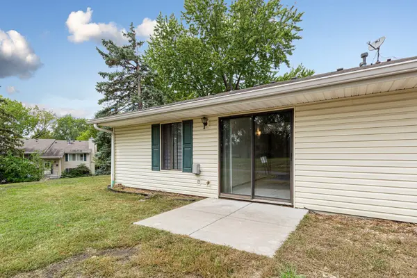 3831 Heather DR, Eagan, MN 55122