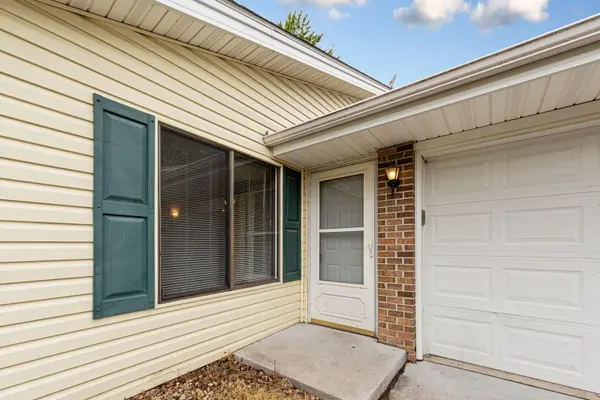 3831 Heather DR, Eagan, MN 55122