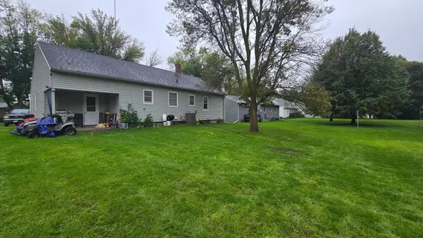 233 N 1st AVE E, Truman, MN 56088
