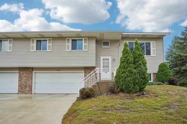 15859 Gooseberry WAY, Apple Valley, MN 55124
