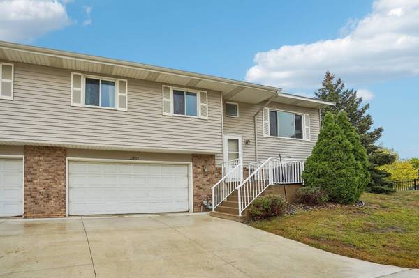 15859 Gooseberry WAY, Apple Valley, MN 55124