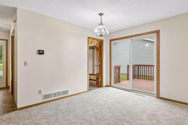1432 Willow Creek LN, Shoreview, MN 55126