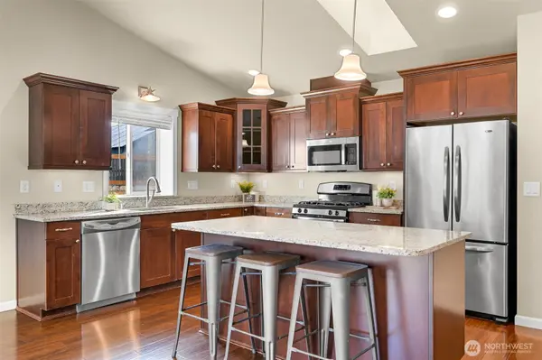 5562 Fisher PL, Ferndale, WA 98248